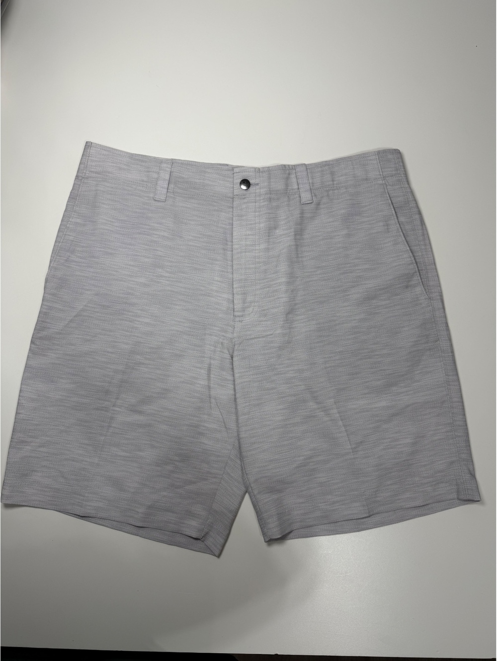 Callaway Light Gray Golf Shorts Size 34